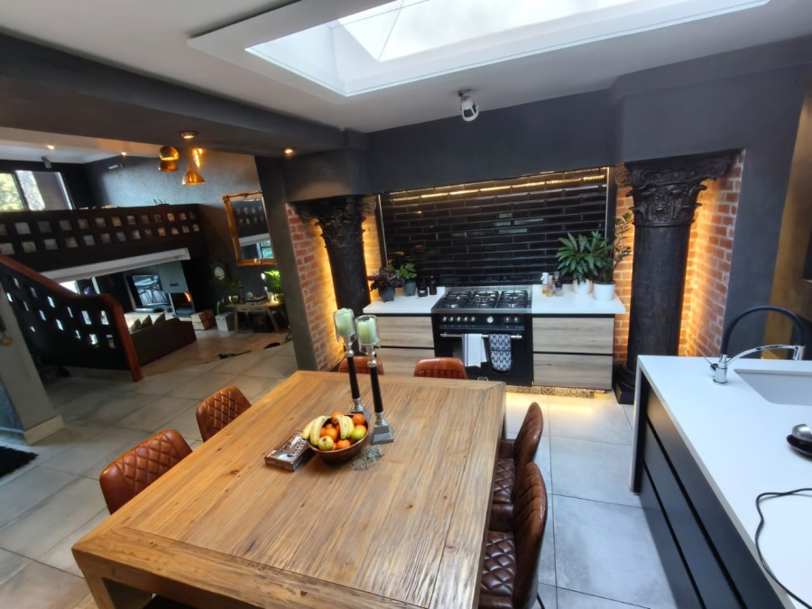 5 Bedroom Property for Sale in Protea Park North West